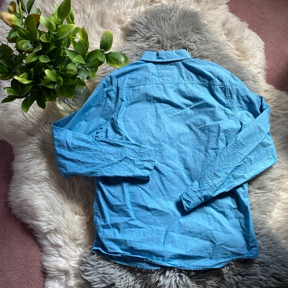 Hollister Stretch Button Down Shirt - Picture 6 of 10